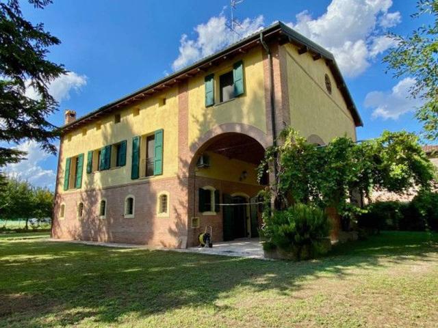 Villa Indipendente in vendita a Tre Olmi, Modena