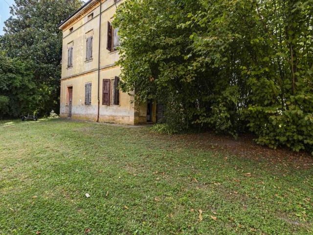 Villa Indipendente in vendita a San Faustino-Madonnina-Quattroville, Modena