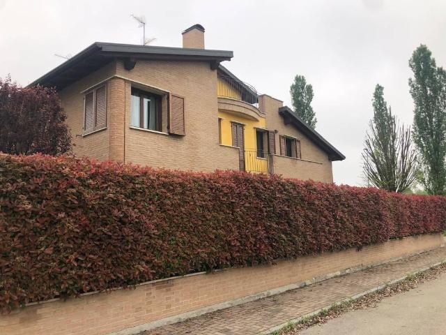 Villa Indipendente in vendita a Modena, Saliceta San Giuliano