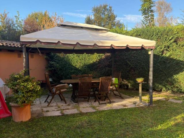 Villa Indipendente in vendita a Tre Olmi, Modena