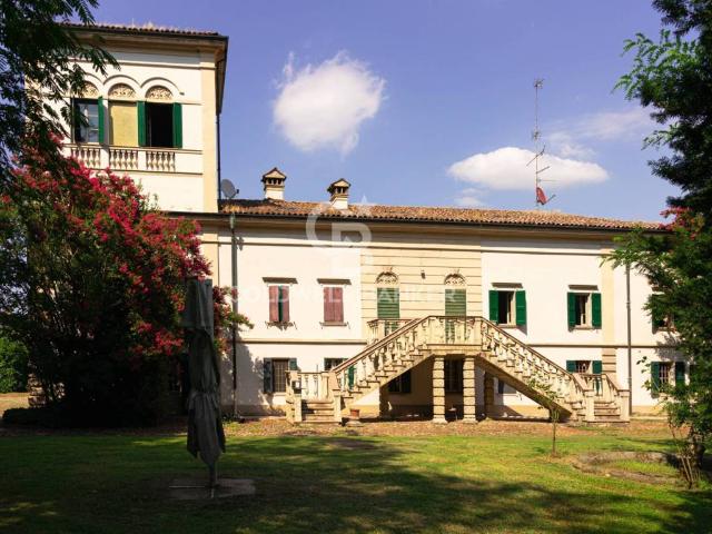 Villa Indipendente in vendita a Buon Pastore-Sant'Agnese-San Damaso, Modena