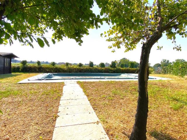 Villa Indipendente in vendita a Unione dei comuni del Distretto Ceramico, Modena