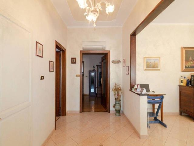 Villa Indipendente in vendita a Cittanova, Modena