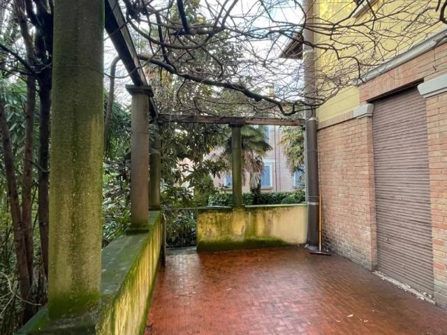 Villa Indipendente in vendita a Buon Pastore-Sant'Agnese-San Damaso, Modena