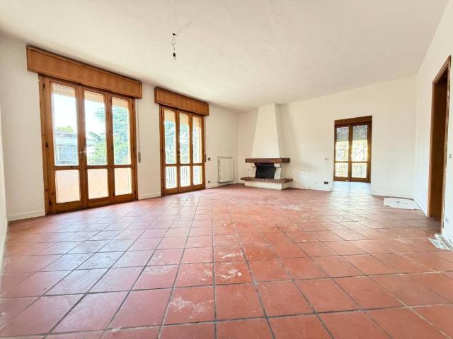 Villa Indipendente in vendita a Tre Olmi, Modena
