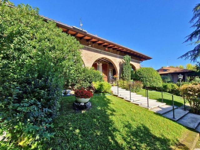Villa Indipendente in vendita a Crocetta-San Lazzaro-Modena Est, Modena