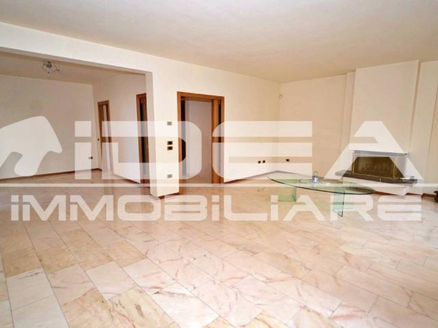 Villa Indipendente in vendita a Modena, San Faustino