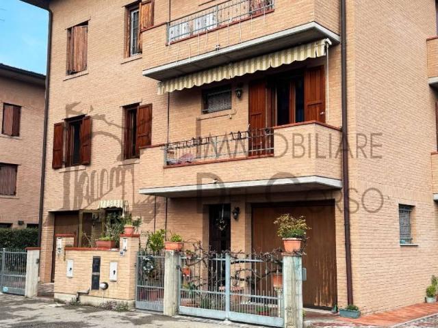 Villa Schiera in vendita a Crocetta-San Lazzaro-Modena Est, Modena