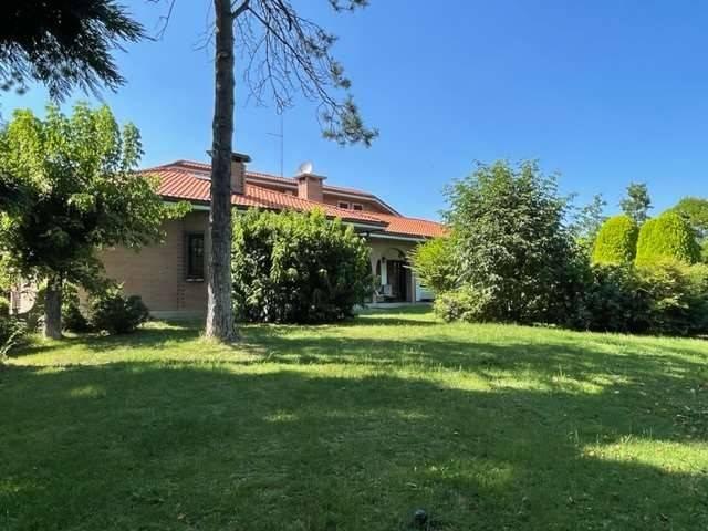 Villa Indipendente in vendita a Buon Pastore-Sant'Agnese-San Damaso, Modena