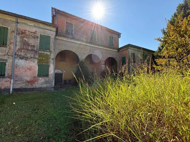 Villa Indipendente in vendita a Unione di comuni Terre di Castelli, Modena