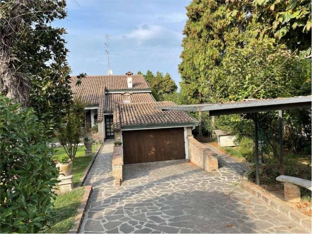 Villa Indipendente in vendita a San Faustino-Madonnina-Quattroville, Modena