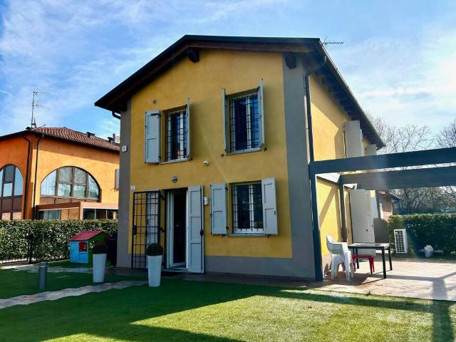 Villa Indipendente in vendita a San Faustino-Madonnina-Quattroville, Modena