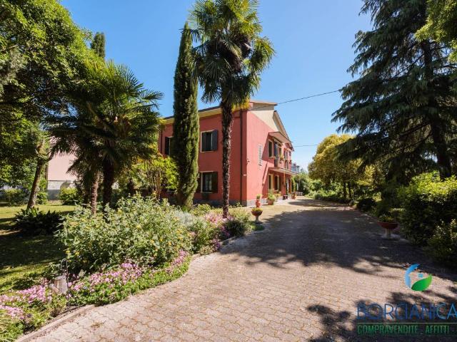 Villa Indipendente in vendita a Crocetta-San Lazzaro-Modena Est, Modena