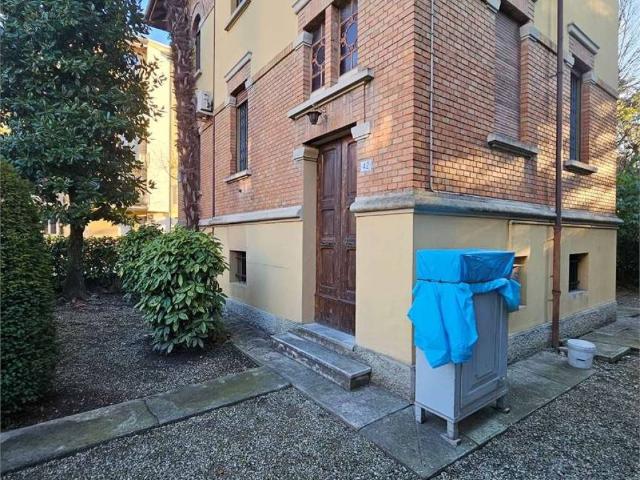 Villa Indipendente in vendita a Buon Pastore-Sant'Agnese-San Damaso, Modena