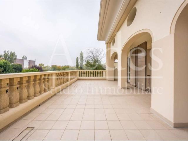Villa Indipendente in vendita a Buon Pastore-Sant'Agnese-San Damaso, Modena