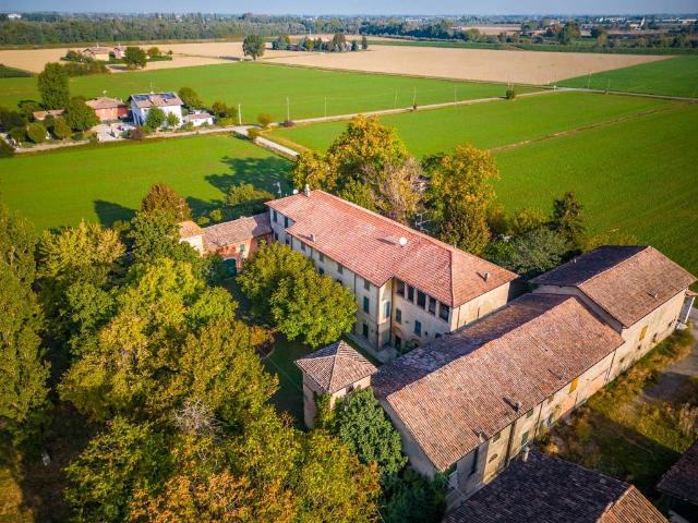Villa Indipendente in vendita a Modena, Tre Olmi