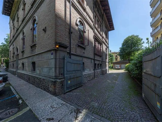 Villa Indipendente in vendita a Centro Storico, Modena