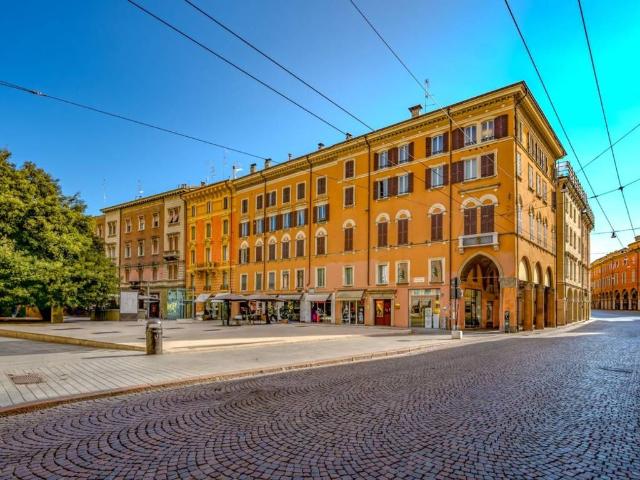 Villa Indipendente in vendita a Centro Storico, Modena