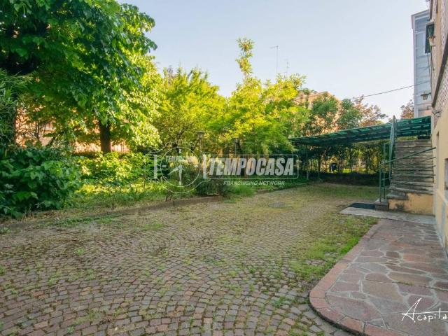 Villa Indipendente in vendita a Buon Pastore-Sant'Agnese-San Damaso, Modena