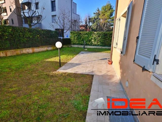 Villa Indipendente in vendita a Crocetta-San Lazzaro-Modena Est, Modena