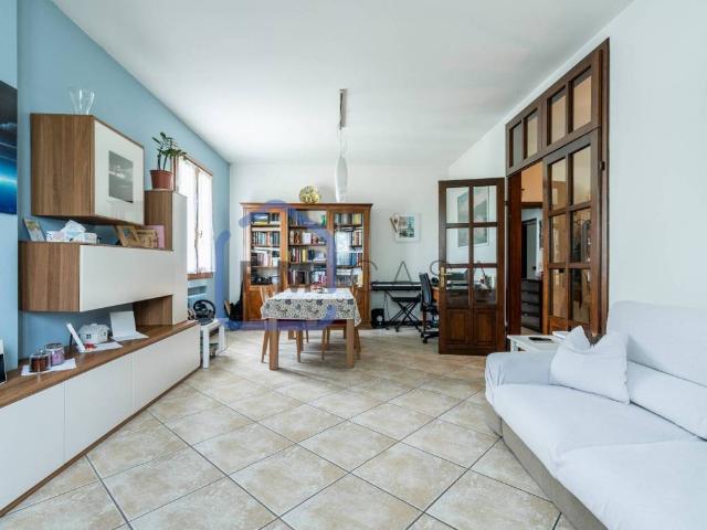 Villa Indipendente in vendita a Buon Pastore-Sant'Agnese-San Damaso, Modena