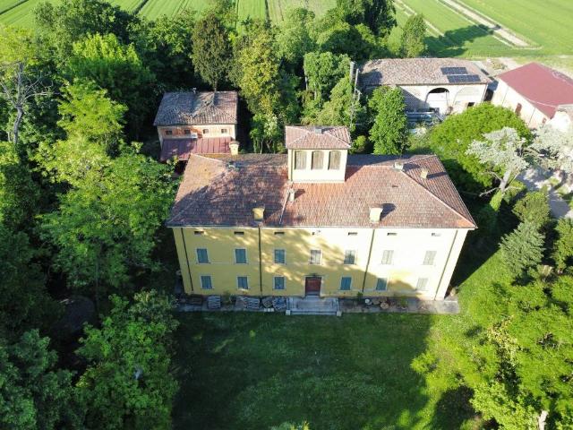 Villa Indipendente in vendita a San Faustino-Madonnina-Quattroville, Modena