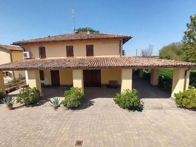 Villa Indipendente in vendita a Cittanova, Modena