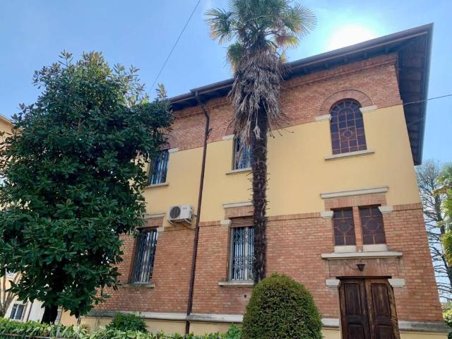 Villa Indipendente in vendita a Buon Pastore-Sant'Agnese-San Damaso, Modena