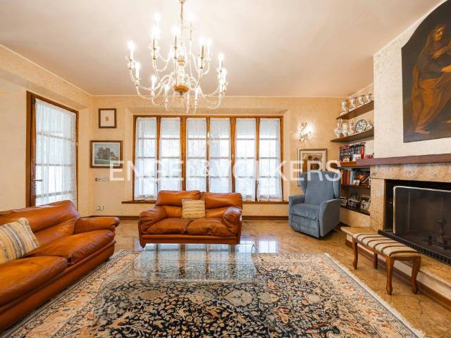 Villa Indipendente in vendita a Buon Pastore-Sant'Agnese-San Damaso, Modena