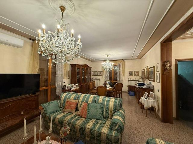 Villa Indipendente in vendita a Buon Pastore-Sant'Agnese-San Damaso, Modena