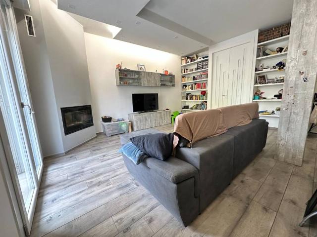 Villa Indipendente in vendita a Crocetta-San Lazzaro-Modena Est, Modena