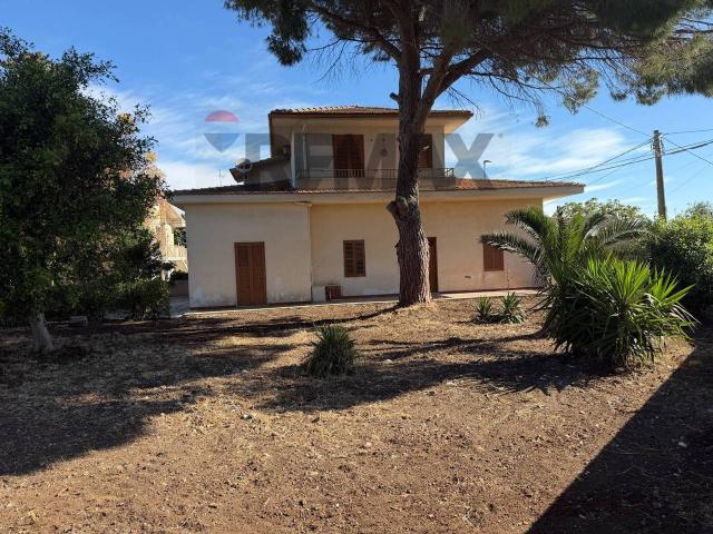 Villa Indipendente in vendita a Modica, Ragusa