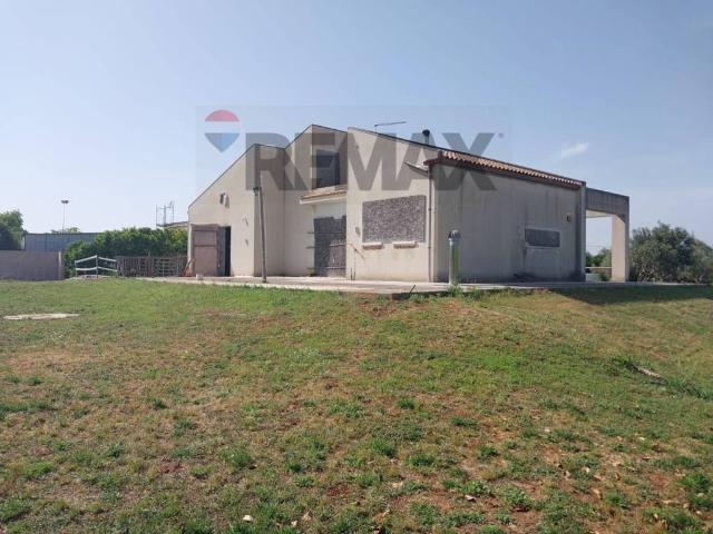 Villa Indipendente in vendita a Marina Di Modica, Sicilia