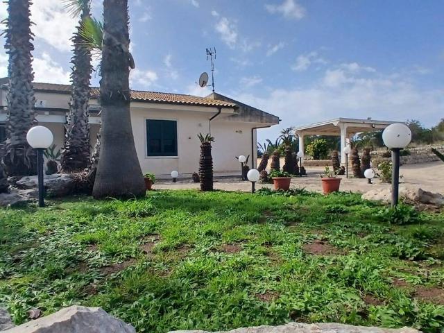 Villa Indipendente in vendita a Maganuco, Marina Di Modica
