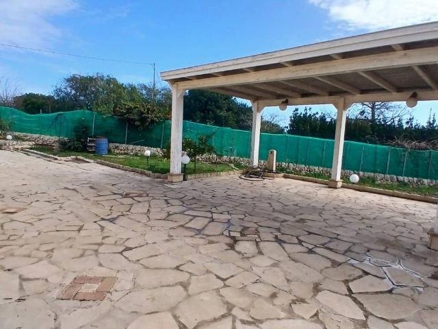 Villa Indipendente in vendita a Maganuco, Modica