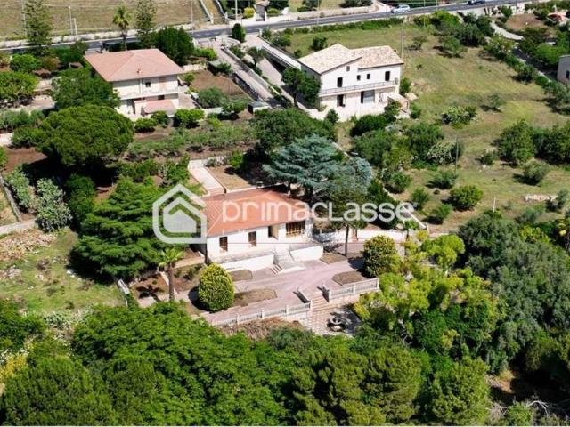 Villa Indipendente in vendita a Mauto, Marina Di Modica