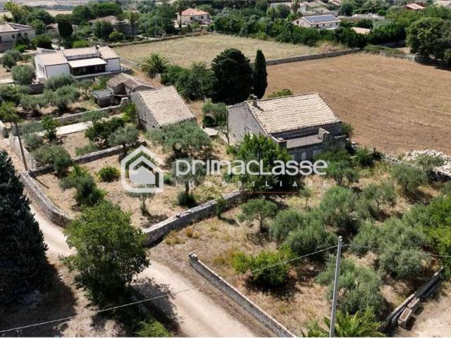 Villa Indipendente in vendita a Mauto, Modica