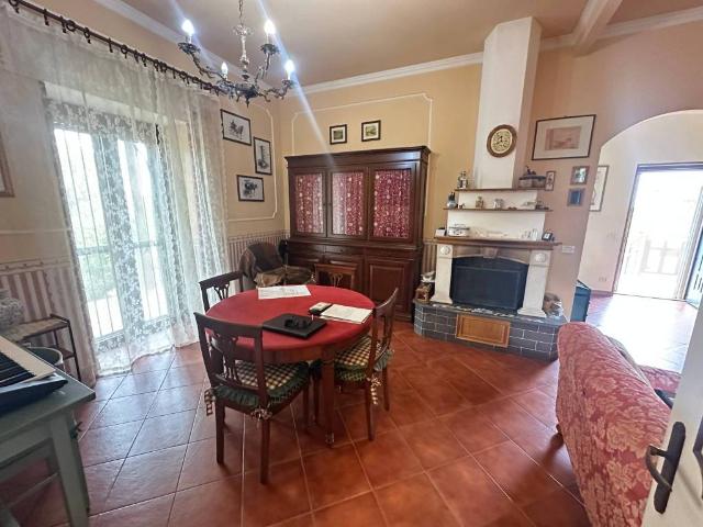 Villa Indipendente in vendita a Marina Di Modica, Sicilia