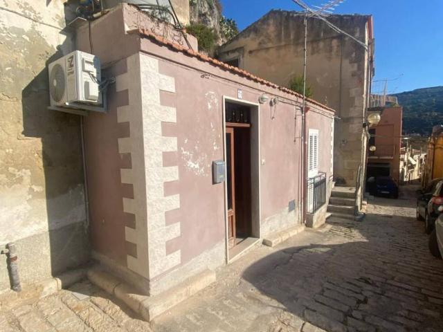 Villa Indipendente in vendita a Modica Alta, Marina Di Modica
