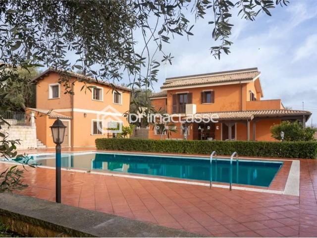 Villa Indipendente in vendita a Mauto, Marina Di Modica