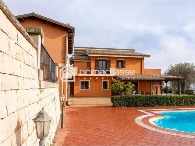 Villa Indipendente in vendita a Mauto, Modica