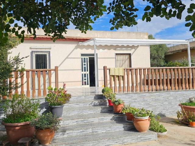 Villa Indipendente in vendita a Marina di Modica, Marina Di Modica