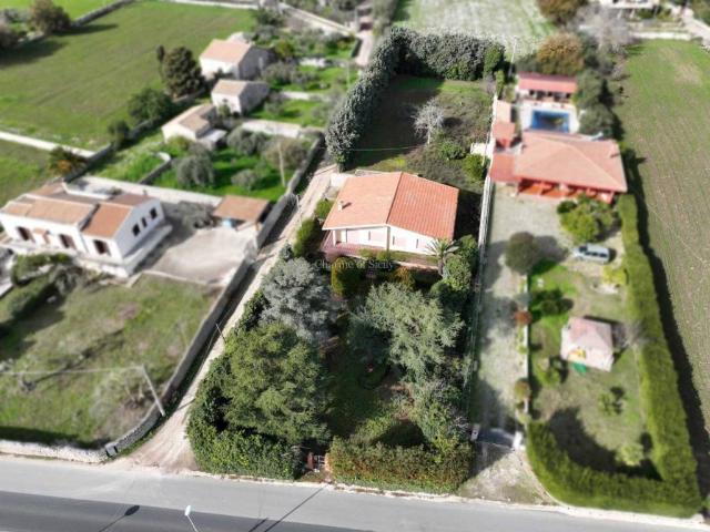 Villa Indipendente in vendita a Mauto, Marina Di Modica