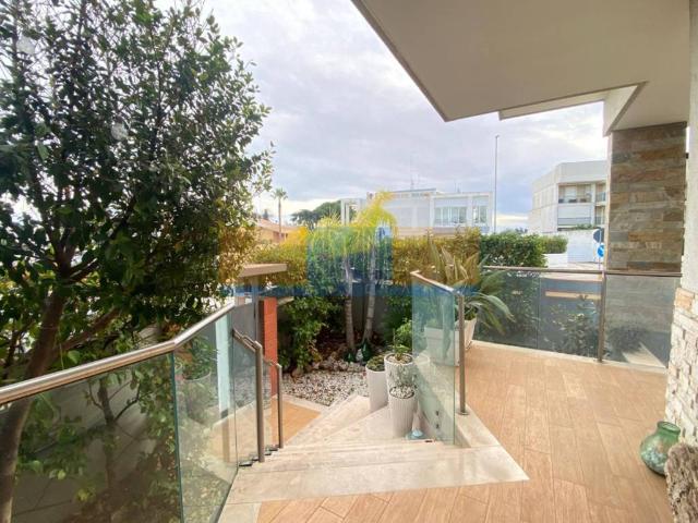 Villa Indipendente in vendita a Modugno, Bari