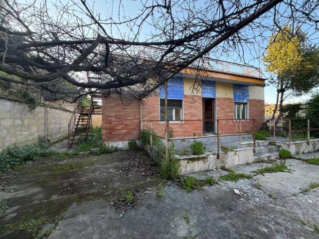 Villa Indipendente in vendita a Municipio 5, Puglia