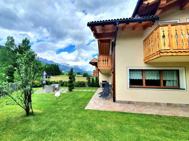 Villa Indipendente in vendita a Comun General de Fascia, Moena