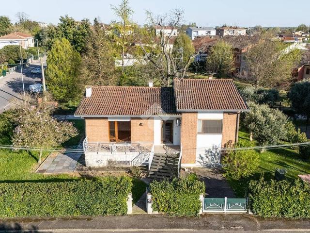 Villa Indipendente in vendita a Moglia, Lombardia