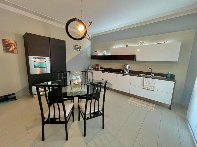 Villa Indipendente in vendita a Moglia, Lombardia