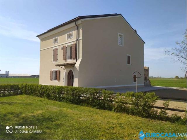 Villa Indipendente in vendita a Moglia, Lombardia