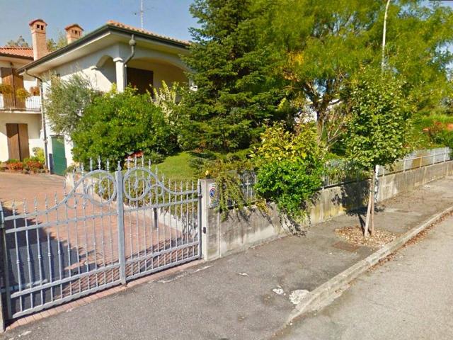 Villa Indipendente in vendita a Moglia, Lombardia